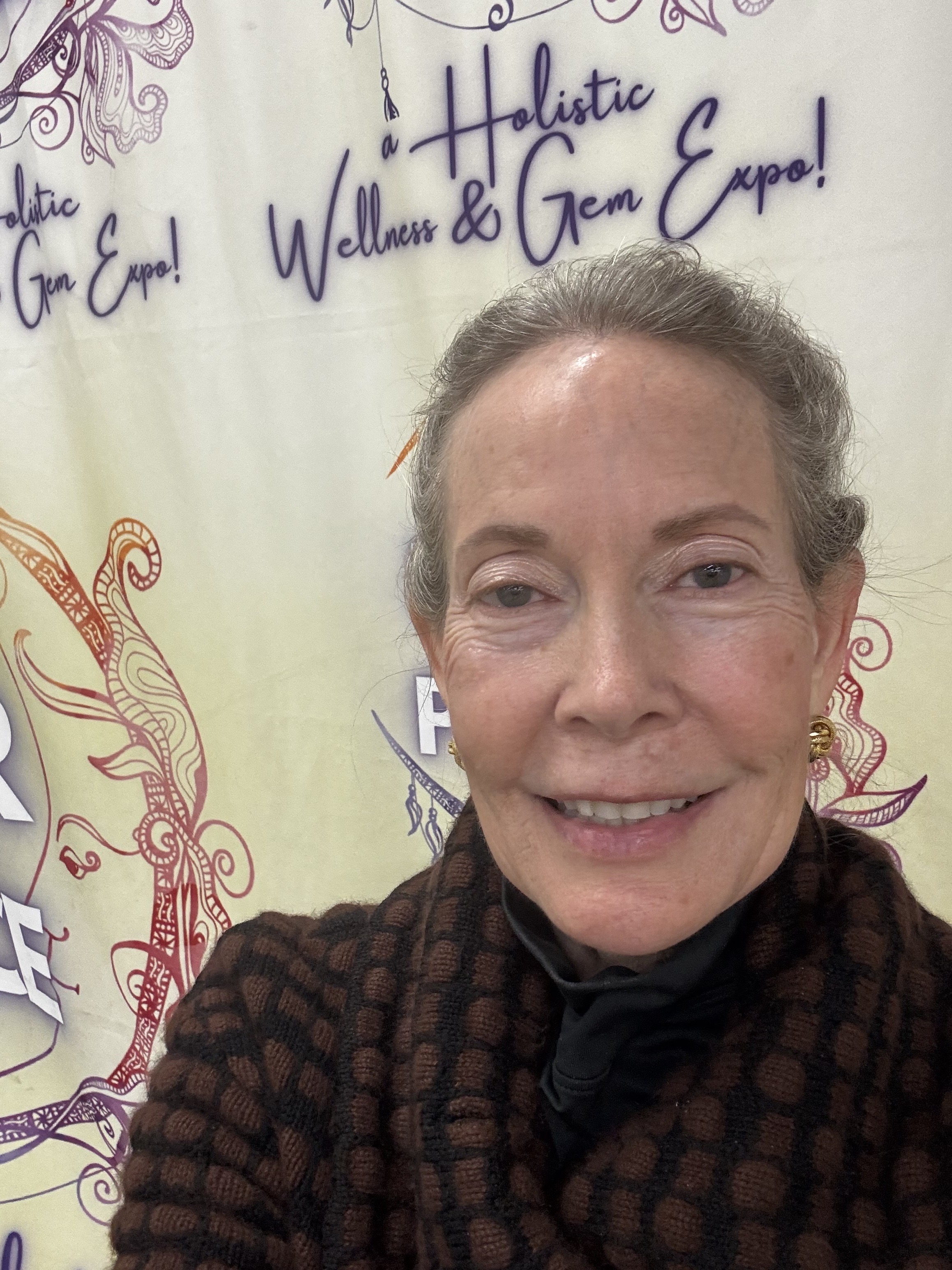 Robyn at Holistic Wellness & Gem Expo